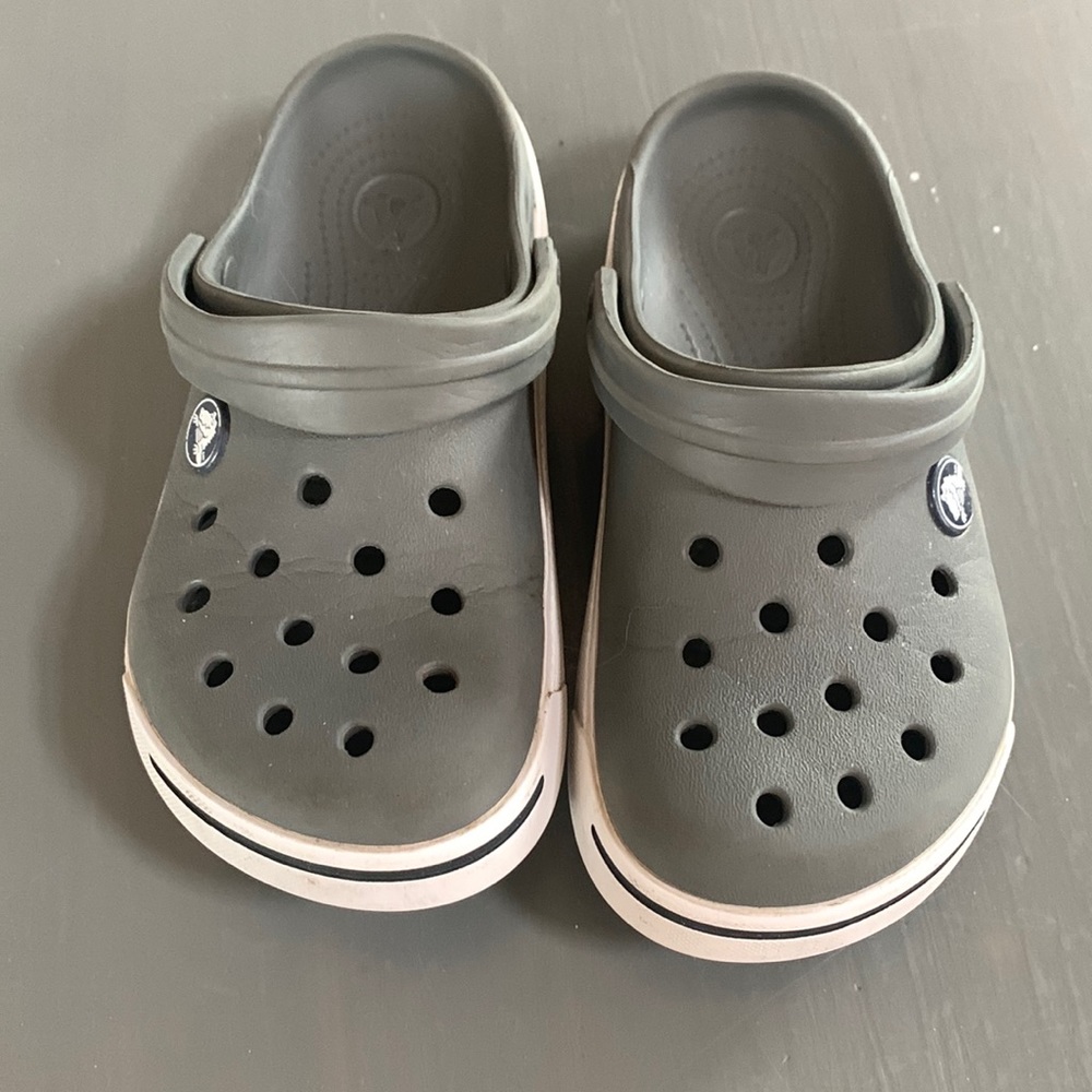 Classic band crocs. Used for one summer and still in great shape!